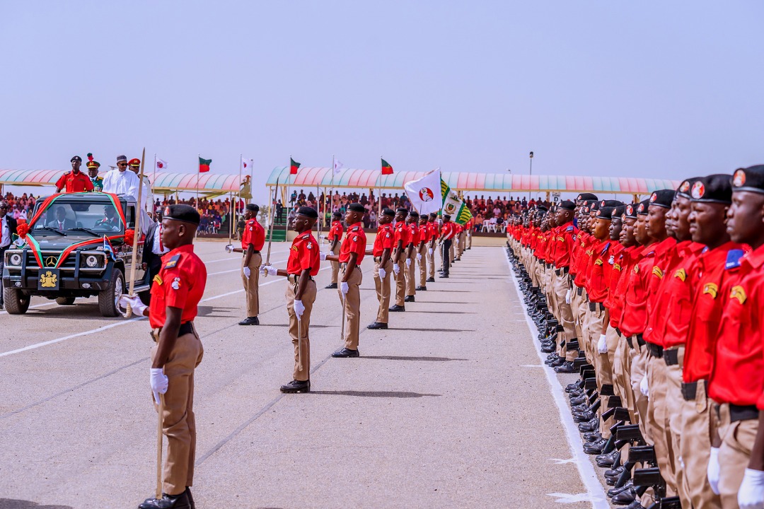 Buhari Praises EFCC On Corruption Fight, As Commission Graduates 281 Cadets