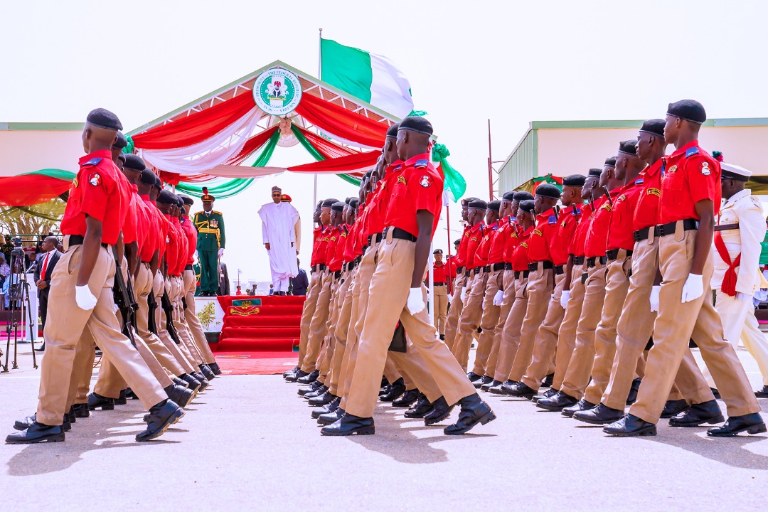 Buhari Praises EFCC On Corruption Fight, As Commission Graduates 281 Cadets