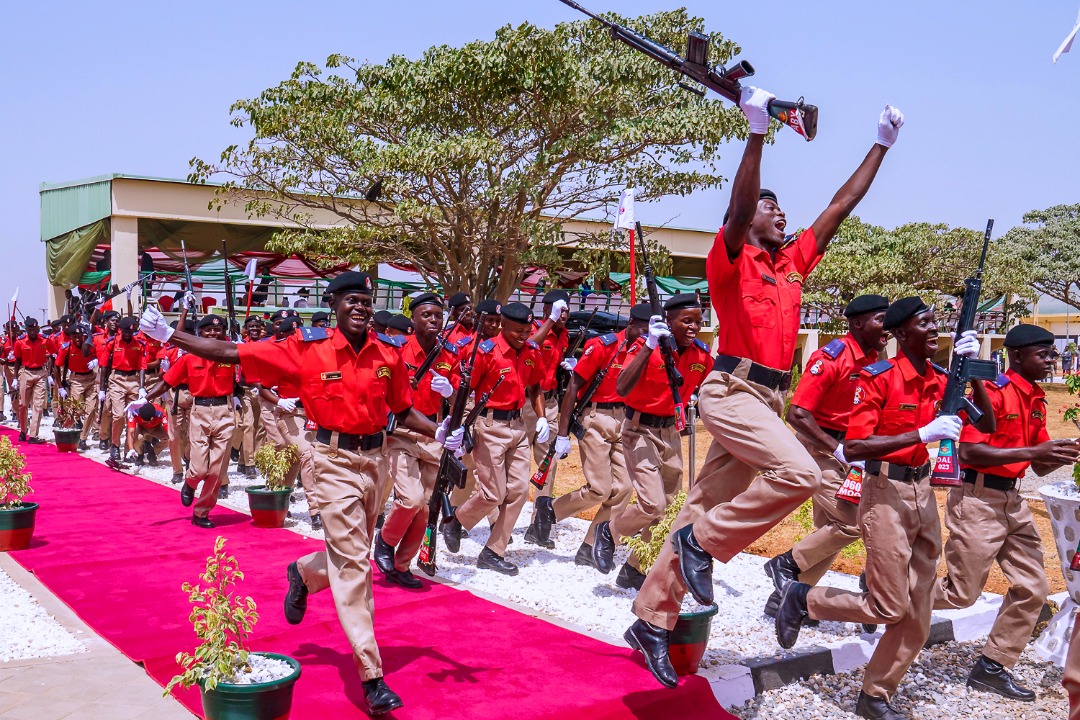 Buhari Praises EFCC On Corruption Fight, As Commission Graduates 281 Cadets