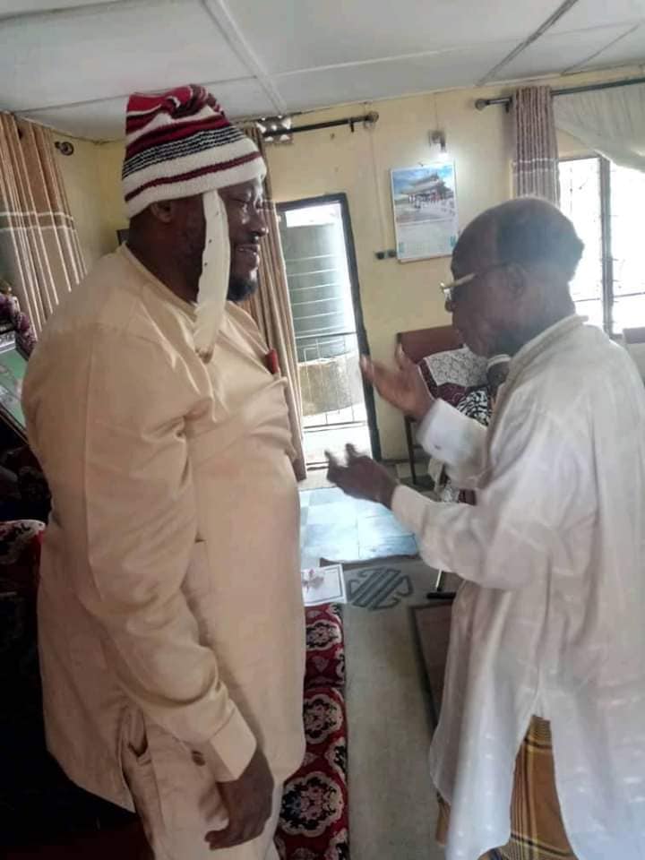Impressed By His Achievements, Ohafia Traditional Rulers Honour Local Govt TC Chairman