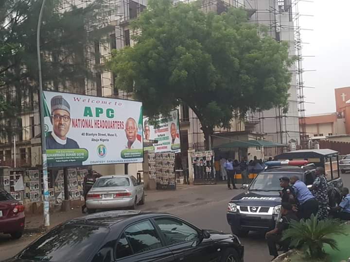 Police Take Over APC Secretariat In Abuja After Court Rulling Against Oshiomhole