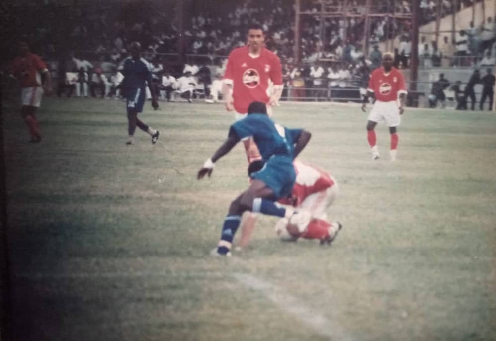 Ozurumba of Enyimba against Etoili du sahel of Tunisia in Caf super cup match 2004.