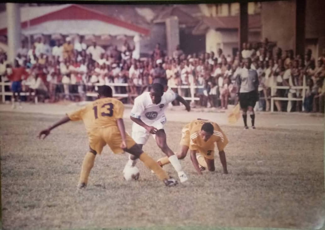 Ozurumba in action against plateau united of jos in the Nigerian premier league in Aba 2004.