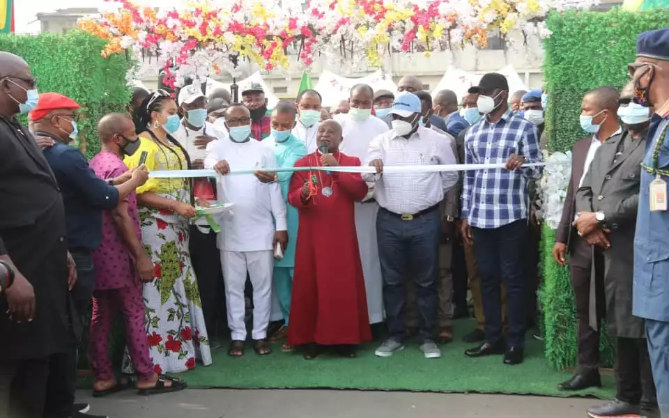 Kinetic Abia Tours: Ikpeazu Commissions 4 Roads In Aba