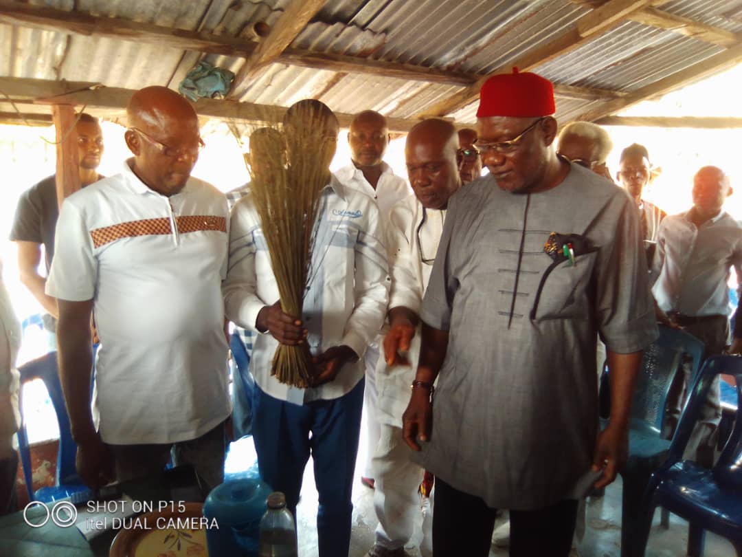 Ukwa West: Finally, Obuzor Ward APC Receives Former PDP Chieftain Into Party