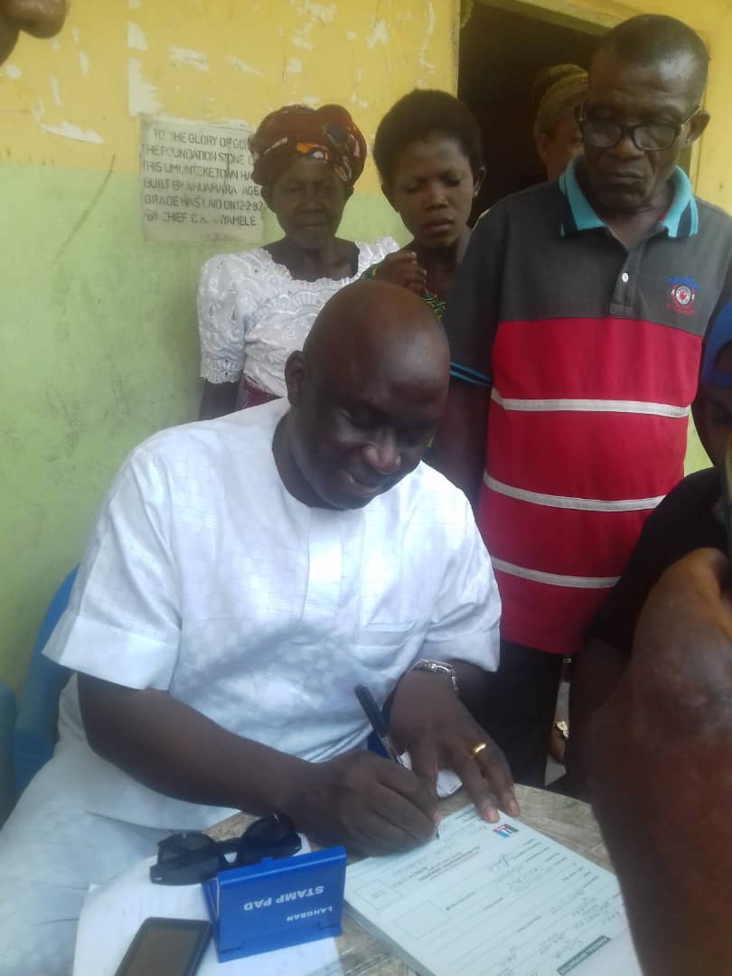 Hon. Signor Kanu Revalidating his Membership at Council Hall Polling Unit in his hometown  Umunteke Asa Ozar Ukwu Ward Ukwa West LGA