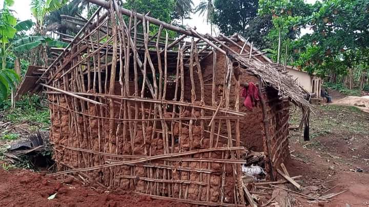 Fortune Locates Woman In Abia As Chief Daniel Okeke Gifts Her Brand New House (Photos)