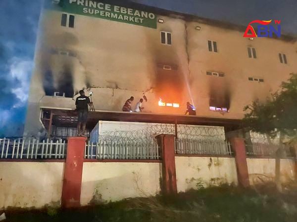 Fire Guts Ebeano Supermarket In Abuja | ABN TV