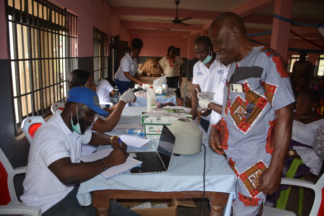 Sen. Kalu In Partnership With SMEDAN Takes Free Medicare To Umunneochi [PHOTOS]