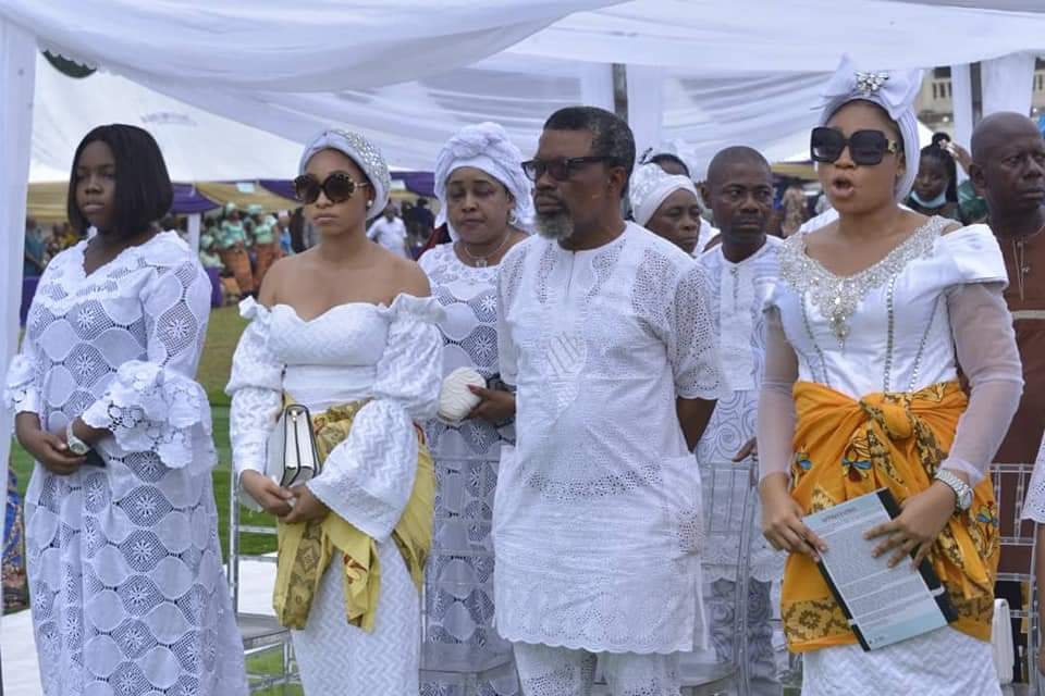 Abia Speaker, Hon. Orji, Sen. T.A Orji Condole With Agbazuere As Wife Dorcas Is Laid To Rest Amidst Tears (Photos)