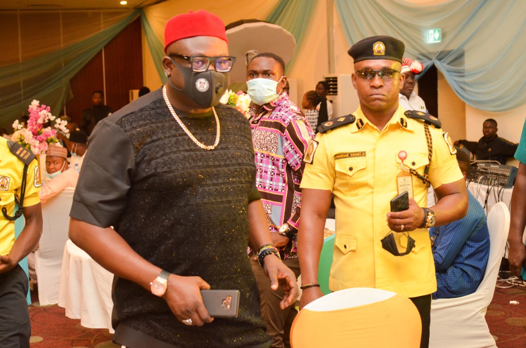 TIMAAS GM Dedicates Award To Governor Ikpeazu Over Support On Traffic Management [PHOTOS]