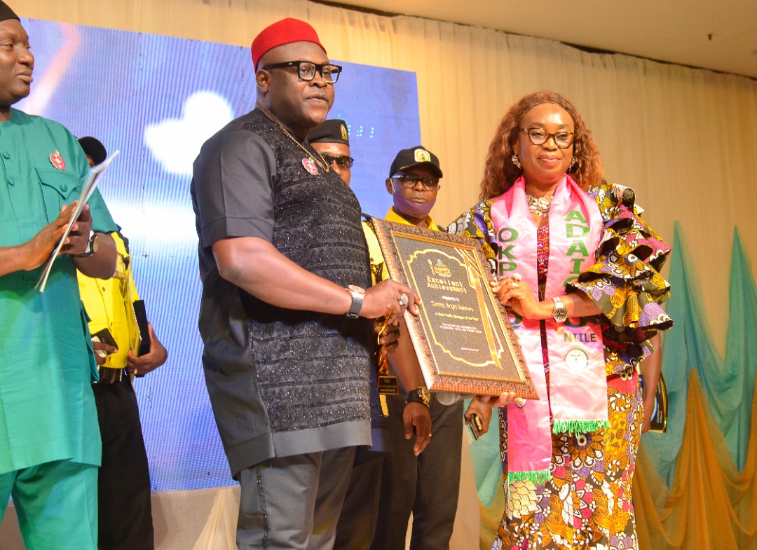 TIMAAS GM Dedicates Award To Governor Ikpeazu Over Support On Traffic Management [PHOTOS]