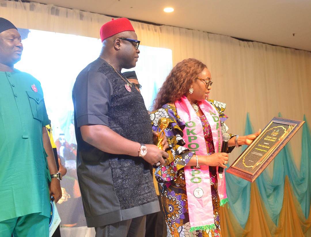 TIMAAS GM Dedicates Award To Governor Ikpeazu Over Support On Traffic Management [PHOTOS]