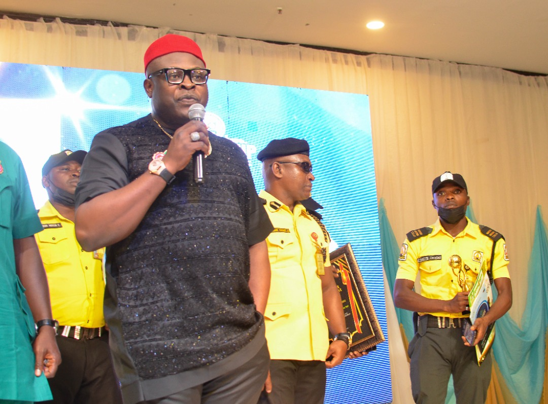 TIMAAS GM Dedicates Award To Governor Ikpeazu Over Support On Traffic Management [PHOTOS]