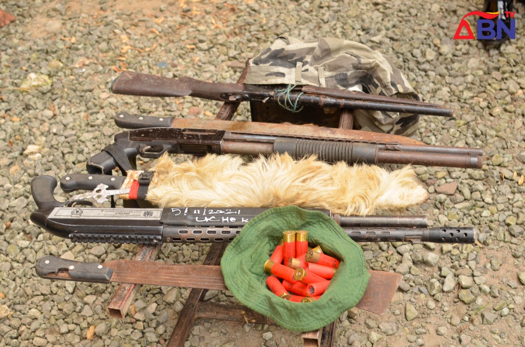 Police Arrest Kidnap Suspects In Abia, Recover Military Camouflage, Arms [Photos, Video]