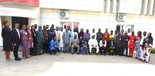 Training: EFCC Partners Discovery Cycle Professionals (Photos)