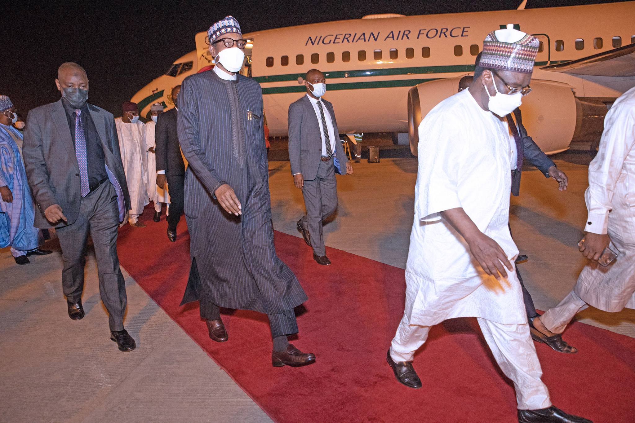 President Buhari Cuts Short London Medical Trip, Returns To Abuja [PHOTOS]