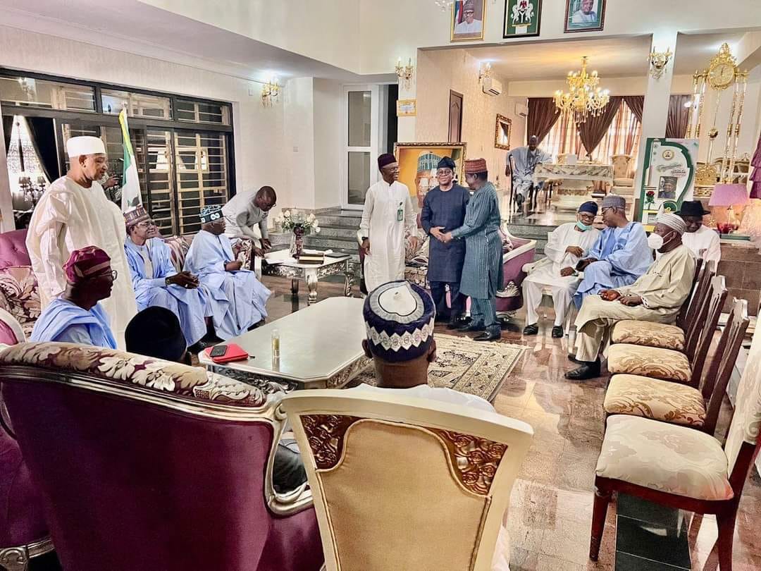 Tinubu Meets APC Governors Hours After VP Osinbajo’s Declaration