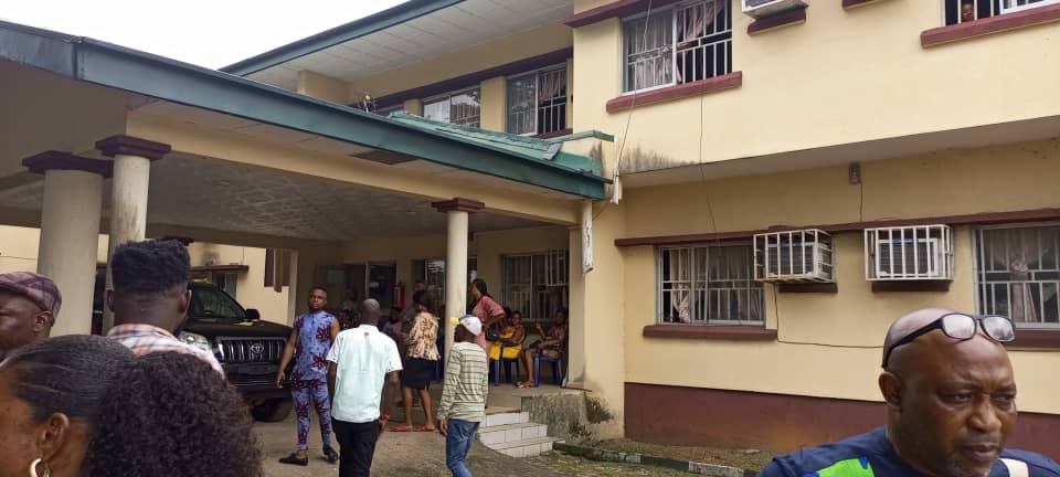 Drama As INEC Staff Lock Up Abia REC Over Alleged Unpaid Benefits Few Days To Tenure Expiration (PHOTOS)