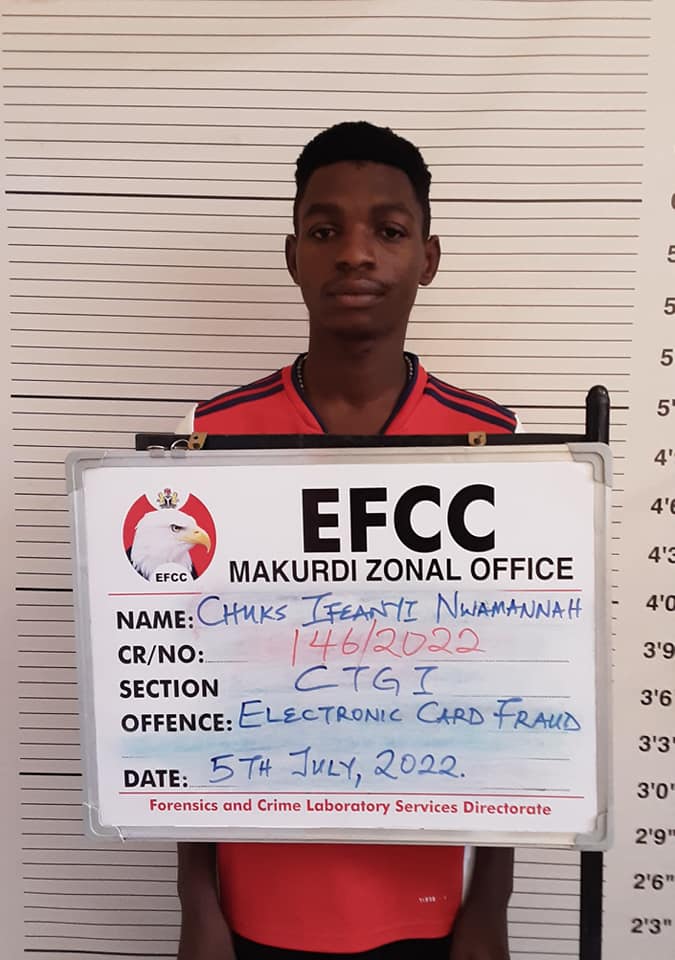 EFCC Arrests Man With 41 ATM Cards, POS Machine (Photos)