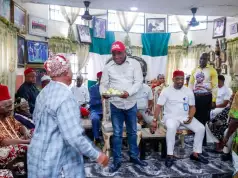Abia North: Bende Traditional Rulers Host Sen. Kalu, Applaud Developmental Projects (Photos) Abia North: Bende Traditional Rulers Host Sen. Kalu, Applaud Developmental Projects (Photos)