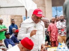 Abia North: Sen. Kalu Visits Apuanu, Okoko Item, Receives Applause, Endorsement Abia North: Sen. Kalu Visits Apuanu, Okoko Item, Receives Applause, Endorsement