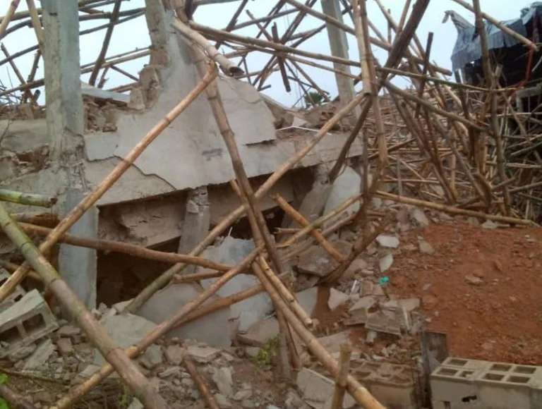 Hotel Under Construction In Ibadan Collapses, Seven Injured