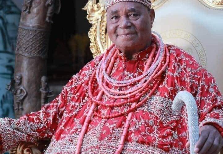 Sen. Kalu Greets Esama Of Benin Gabriel Igbinedion At 88