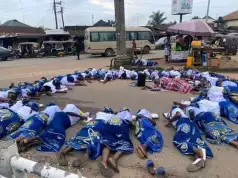 Christian Women Spotted Lying On The Road, Pray For Good Governance In Abia (Photos, Video)