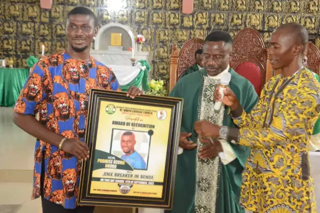 Bende Local Govt Deputy Chairman Bags Award Of “JINX BREAKER” (Photos) Bende Local Govt Deputy Chairman Bags Award Of "JINX BREAKER" (Photos)