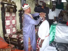 Abia 2023: Bende Royal Fathers Back Mascot Kalu’s Guber Bid, Confer Him AKA EKPUCHI ONWA 1 (Photos) Abia 2023: Bende Royal Fathers Back Mascot Kalu's Guber Bid, Confer Him AKA EKPUCHI ONWA 1 (Photos)