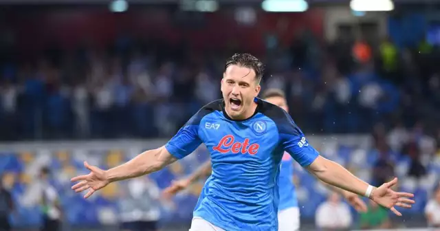 Napoli Claims 4-1 Win In Champions League Opener Against Liverpool Napoli Claims 4-1 Win In Champions League Opener Against Liverpool