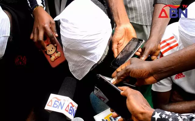 My Brother And His “Colleagues” Brought Money To My House, Gave Me Some – Ex-DSS Official Arrested For Bullion Van Robbery In Abia (VIDEO) My Brother And His "Colleagues" Brought Money To My House, Gave Me Some - Ex-DSS Official Arrested For Bullion Van Robbery In Abia (VIDEO)