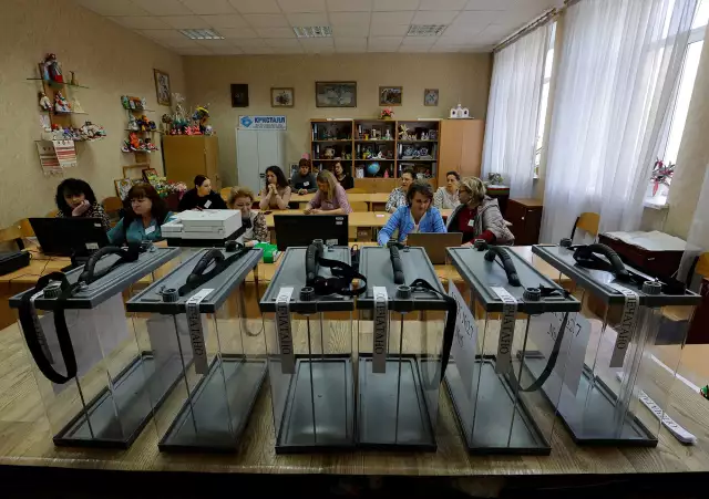 DPR Election Commission Reports On Forth Day Of Voting On Referendum