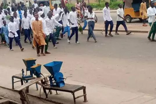 Students Protest Against Plans By State Govt To Separate Boys From Girls In Bauchi Students Protest Against Plans By State Govt To Separate Boys From Girls In Bauchi