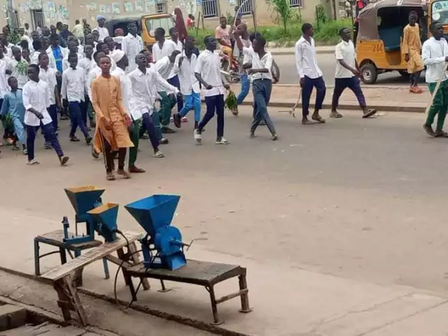 Students Protest Against Plans By State Govt To Separate Boys From Girls In Bauchi Students Protest Against Plans By State Govt To Separate Boys From Girls In Bauchi