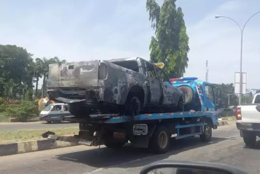 Abuja Residents Panic As Vehicle Goes In Flame Near Federal Ministry