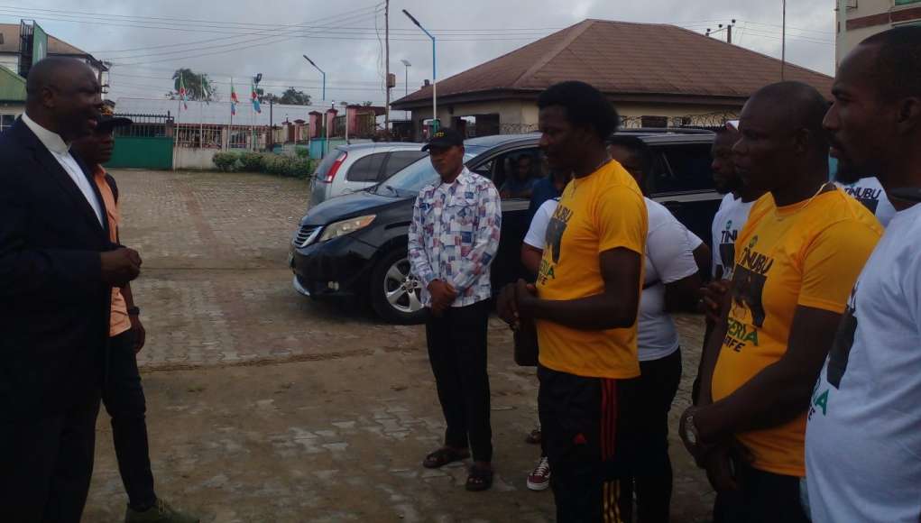 APC Youths Begin Jogging From Yenagoa To Lagos For Tinubu
