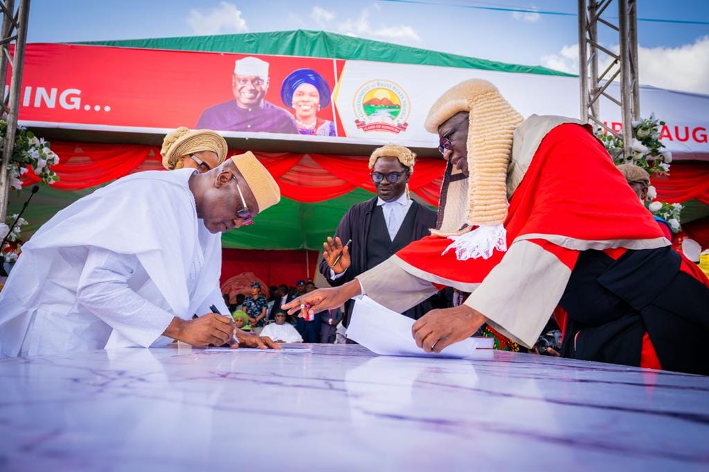Abiodun Oyebanji Sworn In As Ekiti Governor (PHOTO)