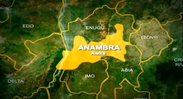 Driver, Passengers Burnt To Death In Anambra Fatal Crash Driver, Passengers Burnt To Death In Anambra Fatal Crash