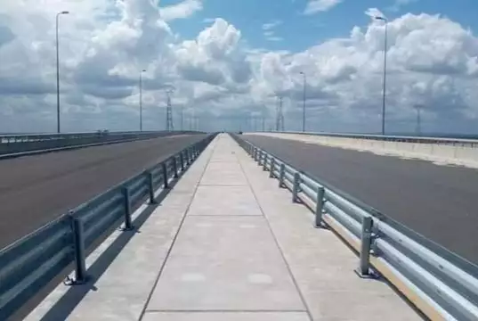After Vandalization, FG Reinstalls Solar Lights, CCTV On Second Niger Bridge Second Niger Bridge Completed - Fashola
