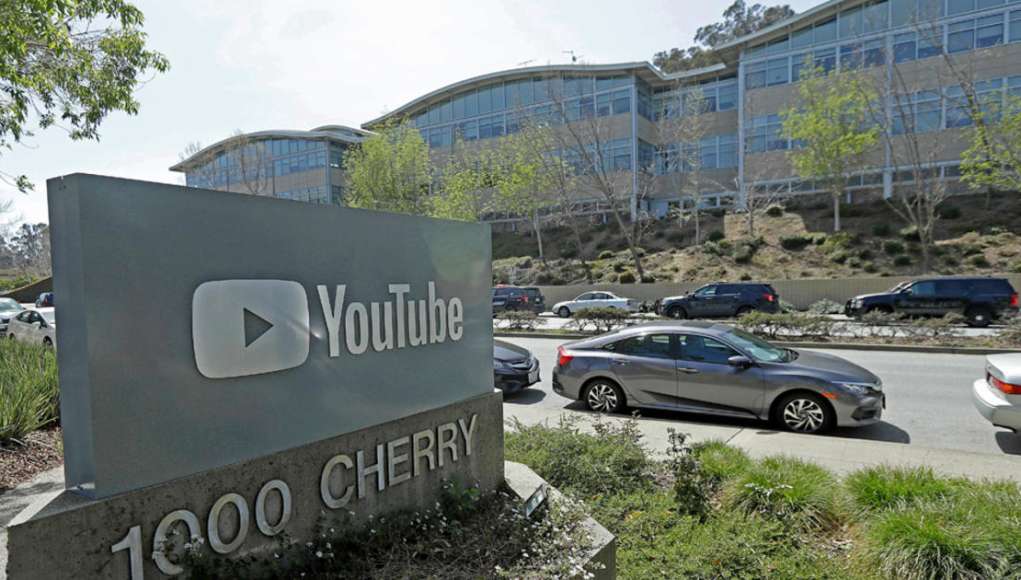 YouTube Blocks Russian Senators’ Accounts Amid Sanctions