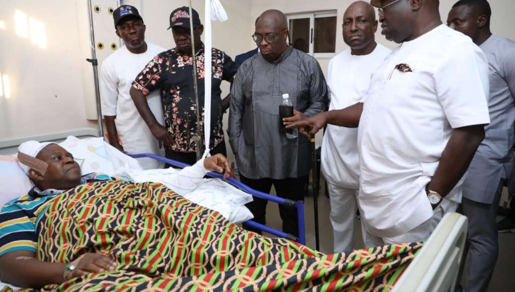 Ikpeazu Visits Injured PDP Campaign DG In Hospital, Insists On Aggressor's Prosecution (Photos)