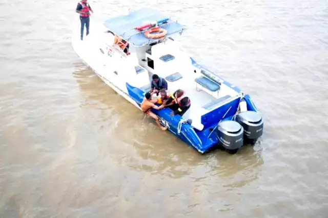 Man Jumps Into Lagoon From Lekki-Ikoyi Link Bridge