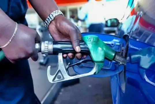 Marketers Adjust Pumps As Fuel Price Hits N617/litre Fuel Scarcity: Long Queues Resurfaces In Zamfara