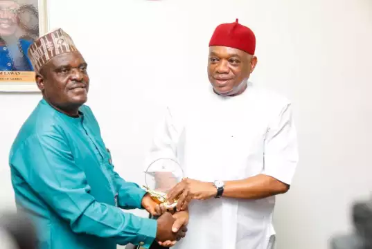 Constituency Projects: Sen. Kalu Formally Receives Award Plaque, Vows To Halt Rural-Urban Migration Constituency Projects: Sen. Kalu Formally Receives Award Plaque, Vows To Halt Rural-Urban Migration