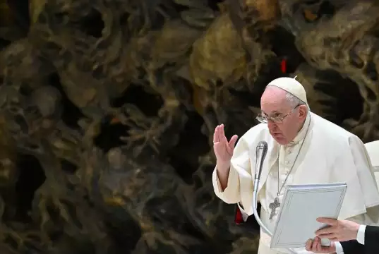 Spend Less On Christmas, Give To Ukraine, Pope Urges