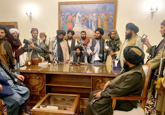 Taliban Bans Women From Attending Universities In Afghanistan Taliban Bans Women From Attending Universities In Afghanistan