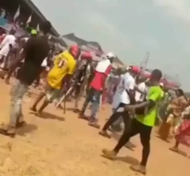Thugs Invade Tinubu Campaign Rally In Abia, Attack Orji Kalu Support Group (VIDEO) Thugs Invade Tinubu Campaign Rally In Abia, Attack Orji Kalu Support Group (VIDEO)