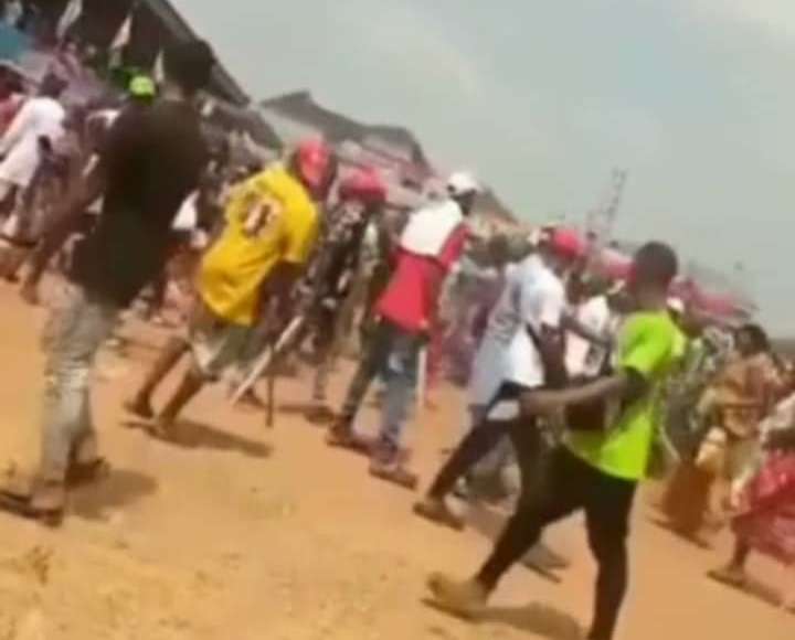Thugs Invade Tinubu Campaign Rally In Abia, Attack Orji Kalu Support Group (VIDEO)